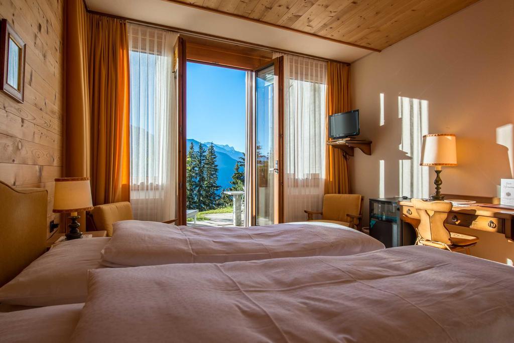Swiss Chalet-Style Hotel Walliser Spycher 리더알프 외부 사진