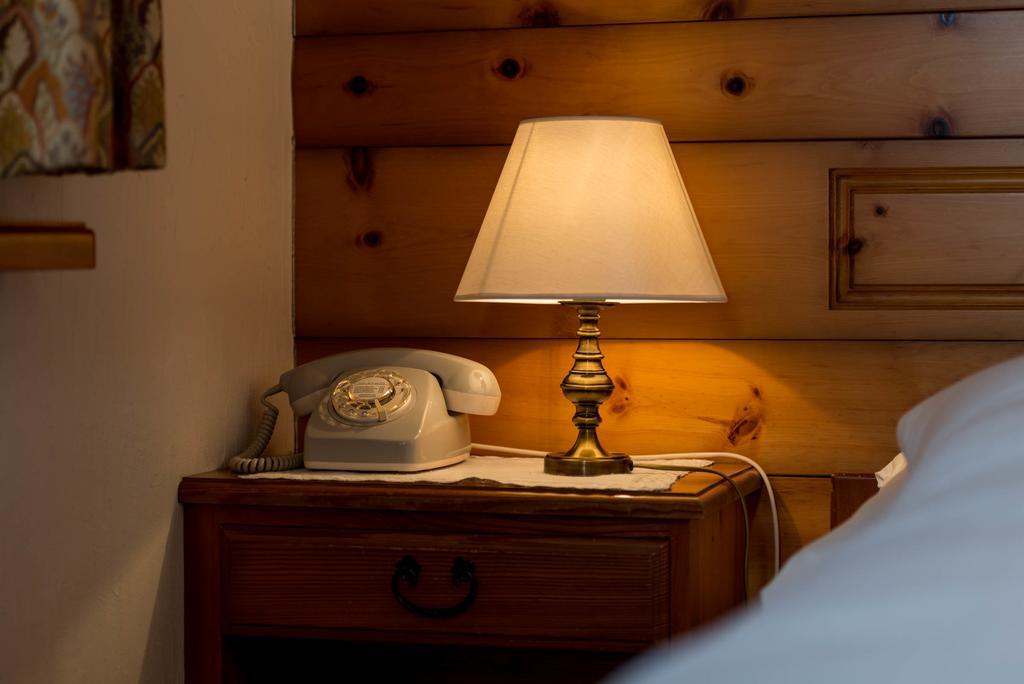 Swiss Chalet-Style Hotel Walliser Spycher 리더알프 외부 사진