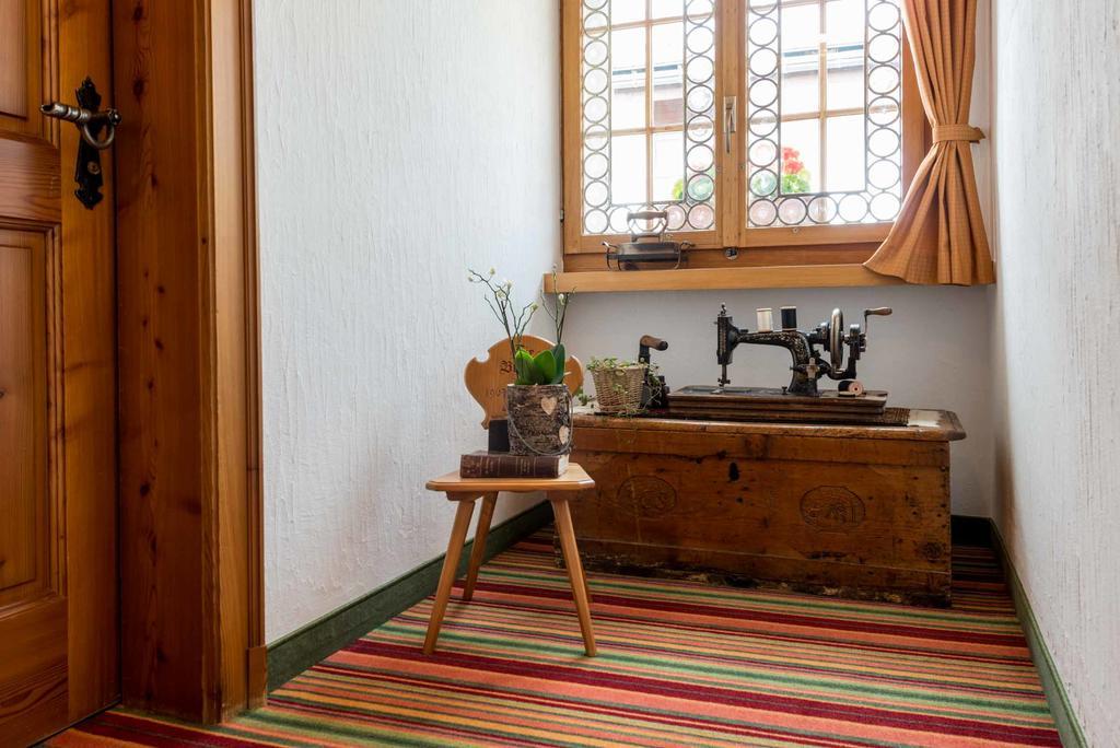 Swiss Chalet-Style Hotel Walliser Spycher 리더알프 외부 사진
