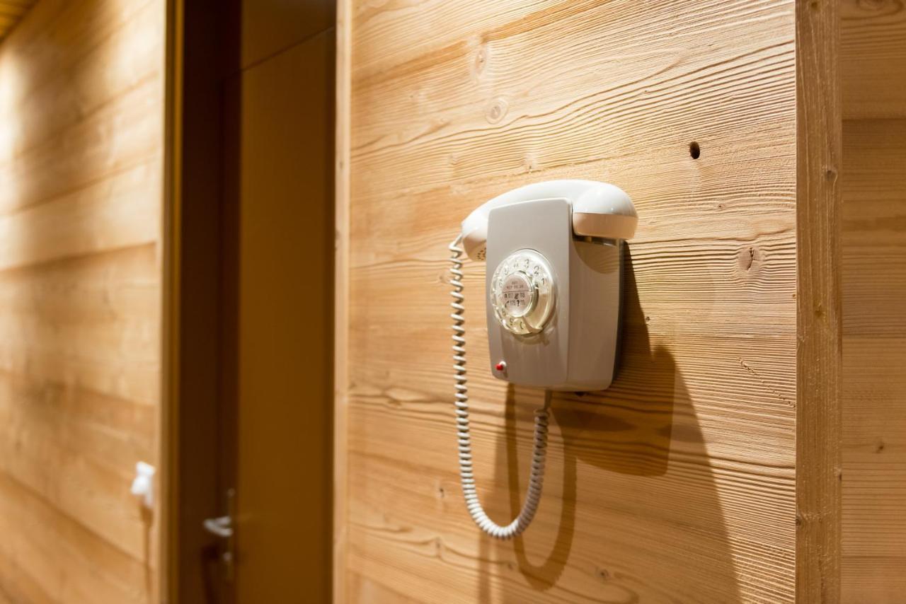 Swiss Chalet-Style Hotel Walliser Spycher 리더알프 외부 사진